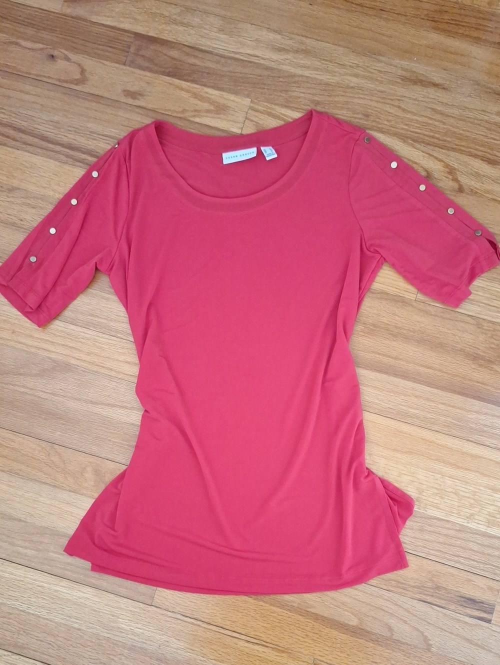 Scoop-Neck Half Sleeve Top Red with Open Button Trim Sleeve Detail